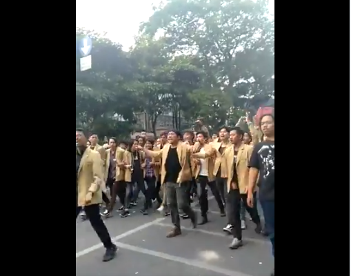 Mahasiswa Unpar Turun Jalan, Netizen Pakai Candaan "Sultan"
