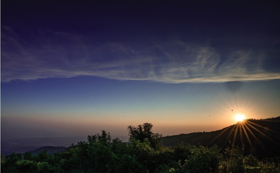 Instagramable! Cobain Nikmati Sunrise dan Sunset di Watu Jengger Mojokerto