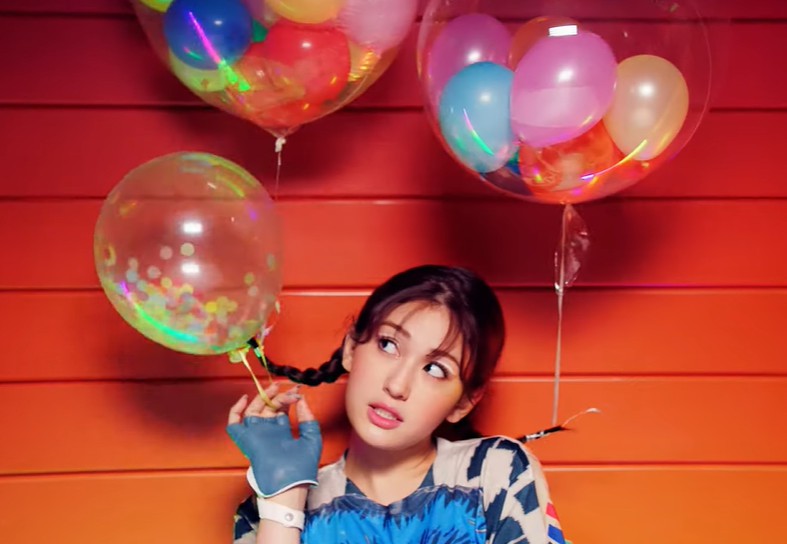 Jeon Somi Sukses Debut Solo dengan Single "Birthday" di Antara Kontroversi YG Entertainment