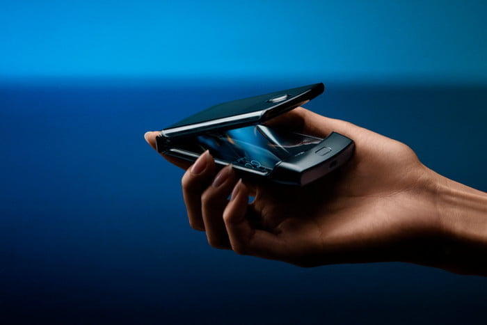 Motorola Razr Dirilis Kembali, Kini Bawa Layar Lipat