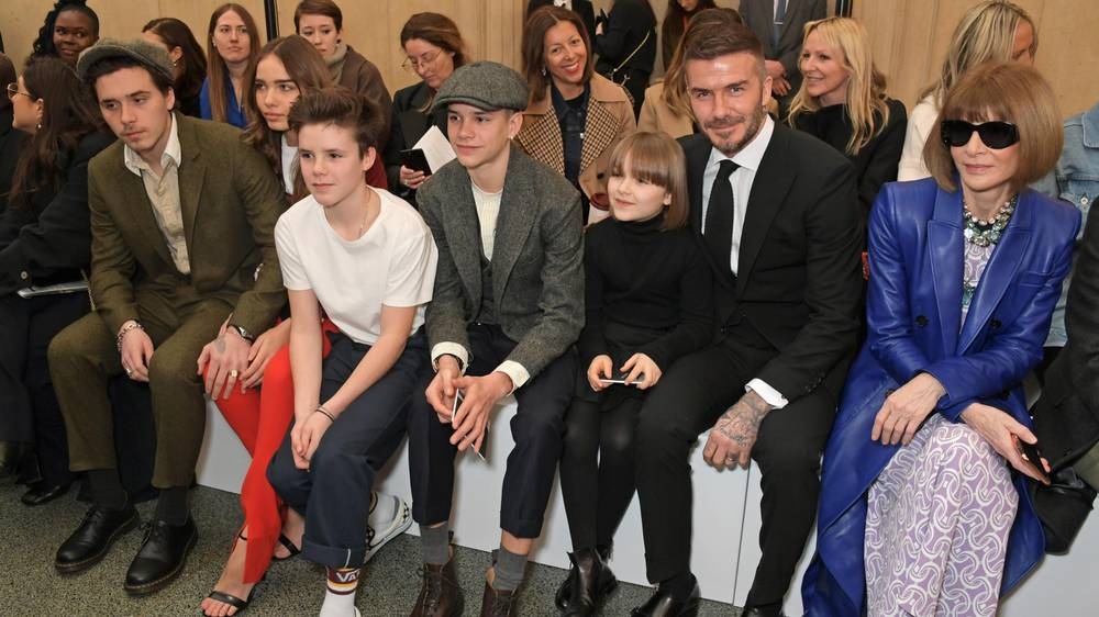 David Beckham dan Keluarga Dukung Victoria di London Fashion Week 2019