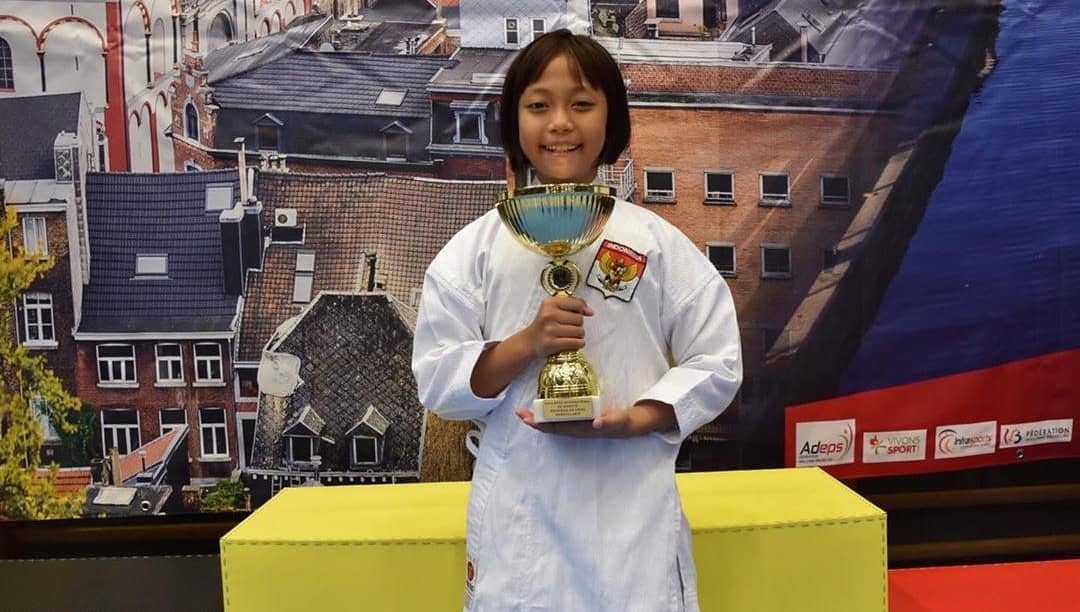 Keren! Dua Bocah SD Asal Jatim Ini Raih Emas di Kejuaraan Karate Internasional