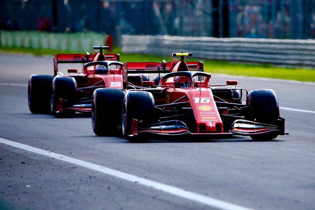  Top! Charles Leclerc Ungguli Duo Mercedes dan Menang di Monza