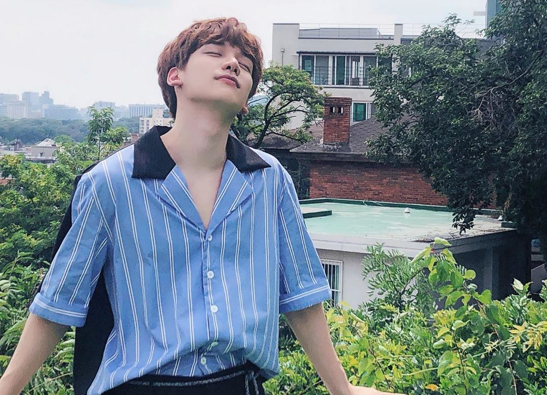 Retina Mata Lepas, Hyuk VIXX Posting Foto Pasca Operasi