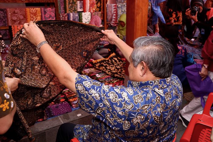 Yuk, Cari Tahu Daerah Asal Motif-motif Batik Indonesia! | urbanasia.com