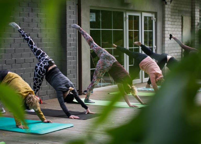4 Langkah untuk Memulai Yoga Tanpa Harus Habisi Banyak Uang