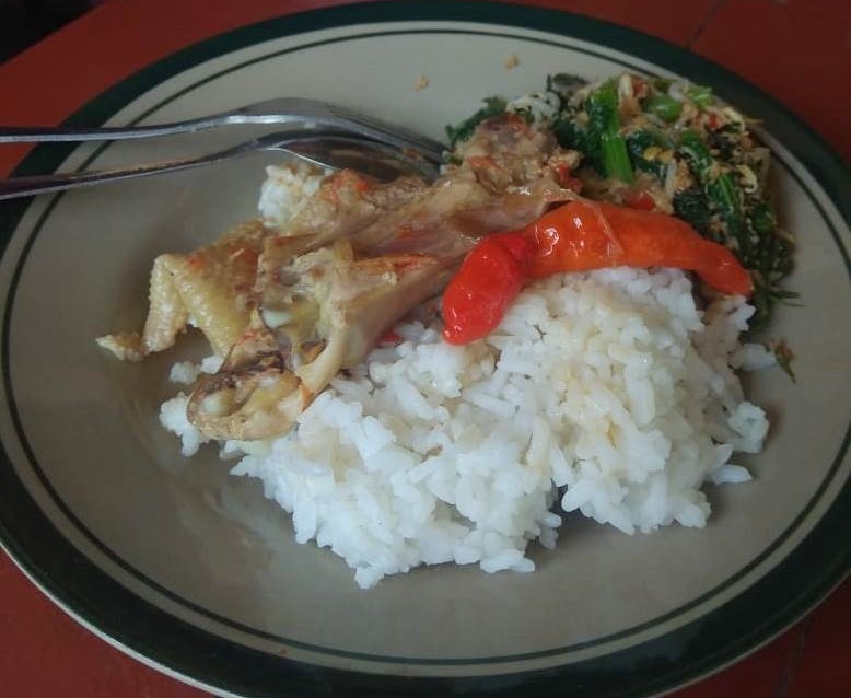Mencicipi Kelezatan Ayam Lodho Pedas Khas Kediri