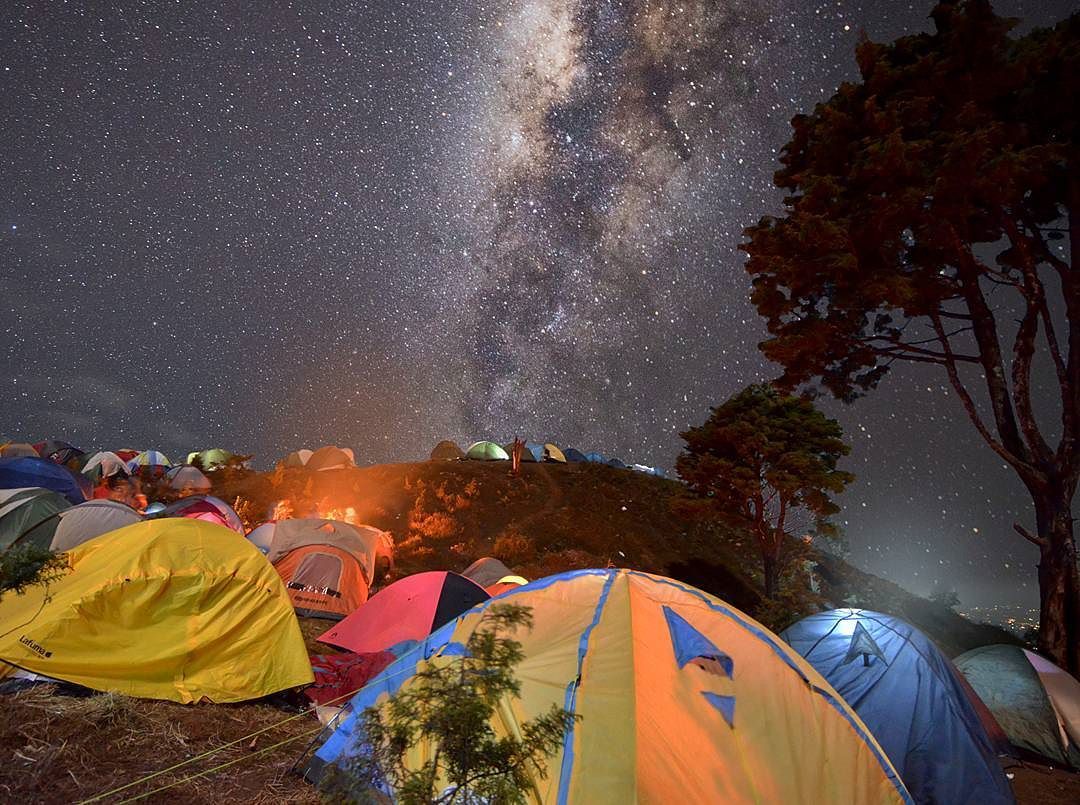 11 Gunung Paling Indah di Pulau Jawa, Pernah Kamu Kunjungi Nggak Nih?