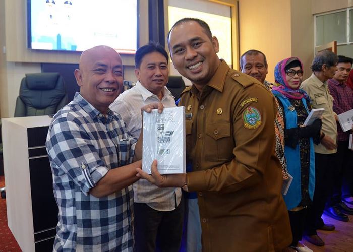 Buku 'Bunga Rampai Pers Sumatera Utara', Catatan Perjalanan Jurnalistik dari Masa Kolonial di Sumut