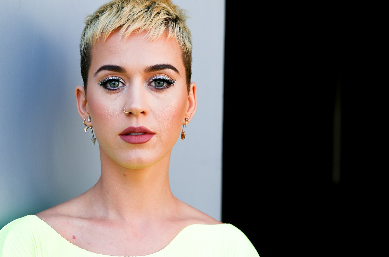 Enggak Sabar Jadi Ibu, Katy Perry Pakai Kostum 'Ny Jumbo'?
