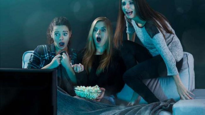 Guys, Rasakan Hal Ini Nggak Saat Kamu Menonton Film Horor?