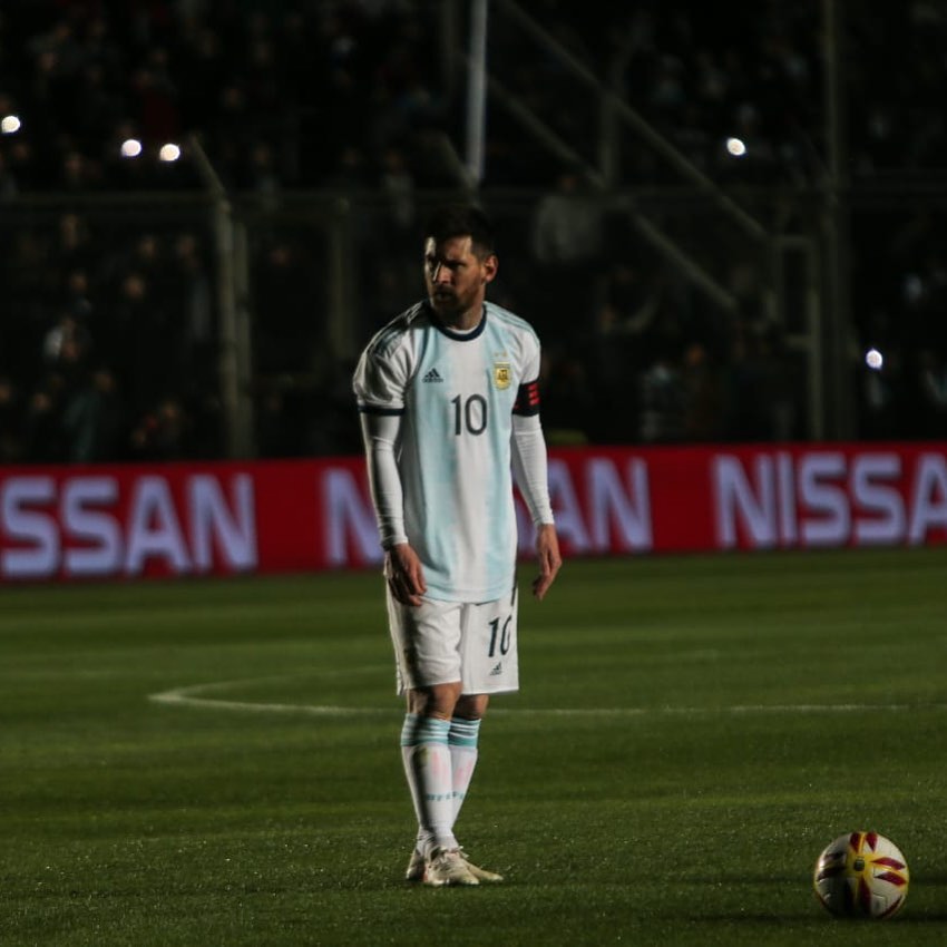 Performa Messi Jelek di Argentina, Salah Siapa?