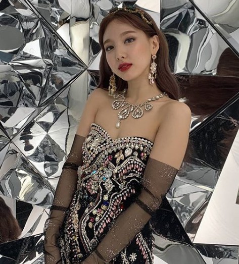 Nayeon TWICE Dikuntit Fans Gila dari Jerman, Agensi Lapor Polisi