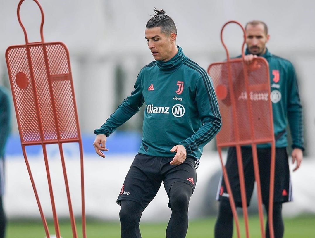 Jenguk Ibunya di Portugal, Cristiano Ronaldo Malah 'Dikarantina'