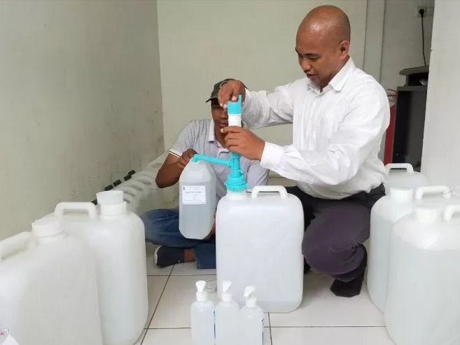 Dinkes Surabaya Bagi-Bagi Hand Sanitizer Gratis Loh
