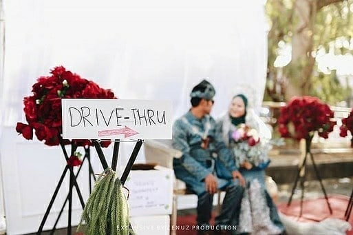 Cegah Penularan Corona, Pasangan Malaysia Gelar Pernikahan Drive Thru