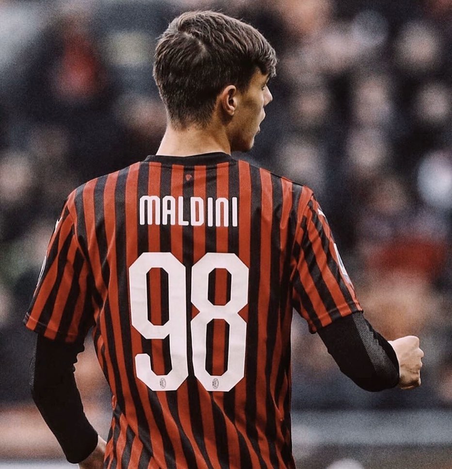 Kabar Buruk dari AC Milan: Paolo Maldini dan Anaknya Positif Corona