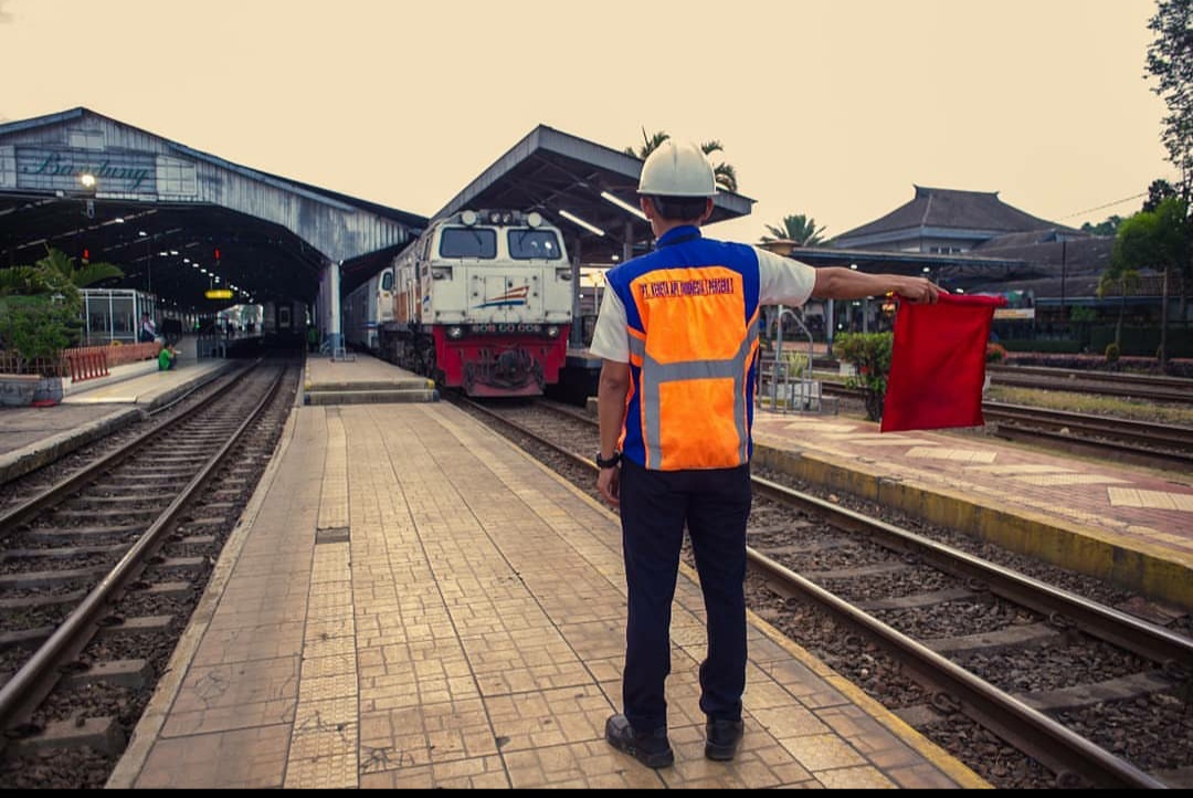 Mulai Besok, Kereta Jarak Jauh dan Lokal di Daop 1 Jakarta Nggak Beroperasi