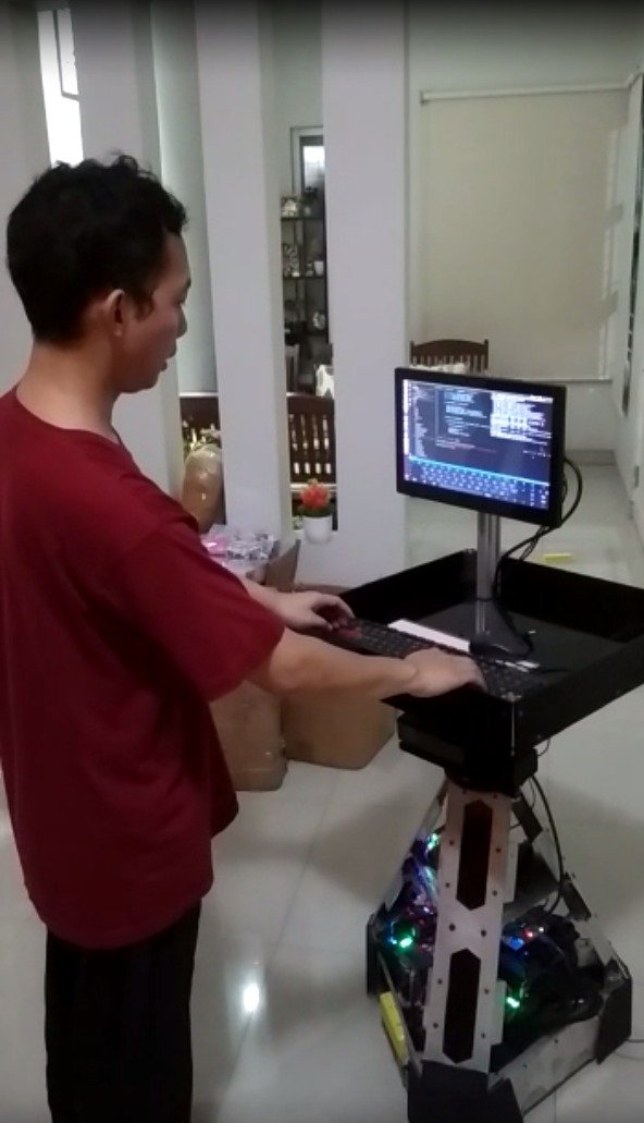 Kolaborasi Bareng Unair, ITS Kembangkan Robot Pelayan Pasien COVID-19