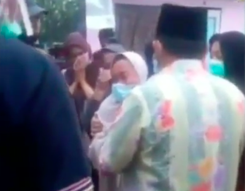 Sempat Ditolak, Jenazah Perawat COVID-19 di Semarang Akhirnya Dimakamkan