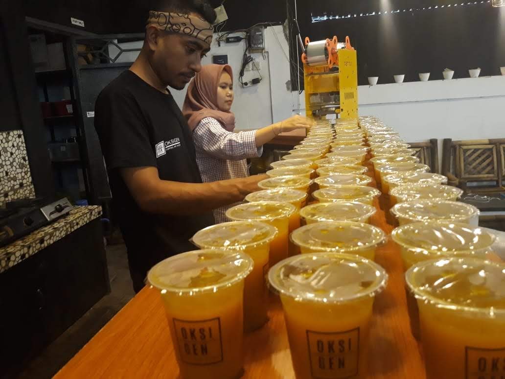 Hadapi Corona, Cafe di Malang Produksi Jamu Herbal Gratis untuk Masyarakat