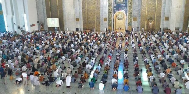 Mulai Hari Ini, Salat Jumat di Masjid Al Akbar Surabaya Ditiadakan Sementara