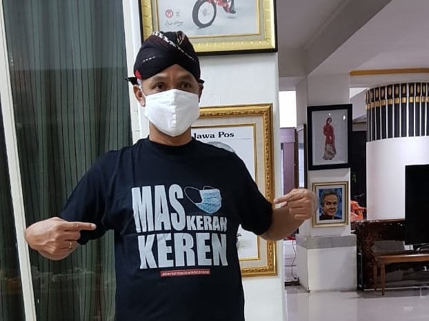 Berawal dari Sosialisasi, Ganjar Pranowo Ajak Masyarakat Donasi Lewat 'Kaus Corona' 
