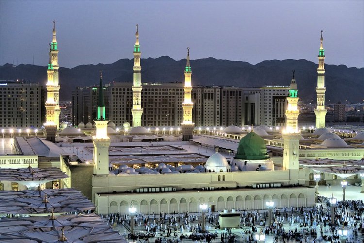Arab Saudi Segera Membuka Kembali  Masjid Nabawi dan Masjidil Haram