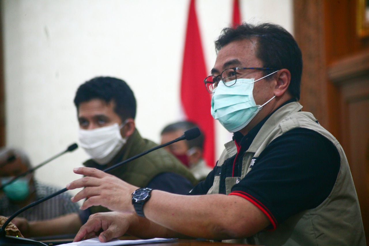 Gugus Tugas COVID-19 Jatim Tanggapi Keluhan Risma tentang RS Rujukan Surabaya