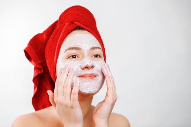 1589293223-face-scrub.jpg