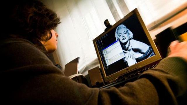   Pemkot Surabaya Tanggapi Gambar Porno di Soal Situs Belajar Online