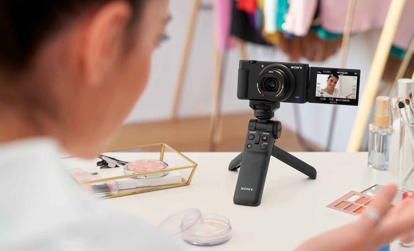 Sony ZV-1, Piawai Rekam Video untuk Konten Medsos