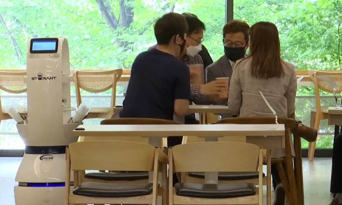 Kafe di Korsel Pakai Robot Antar Makanan ke Pelanggan