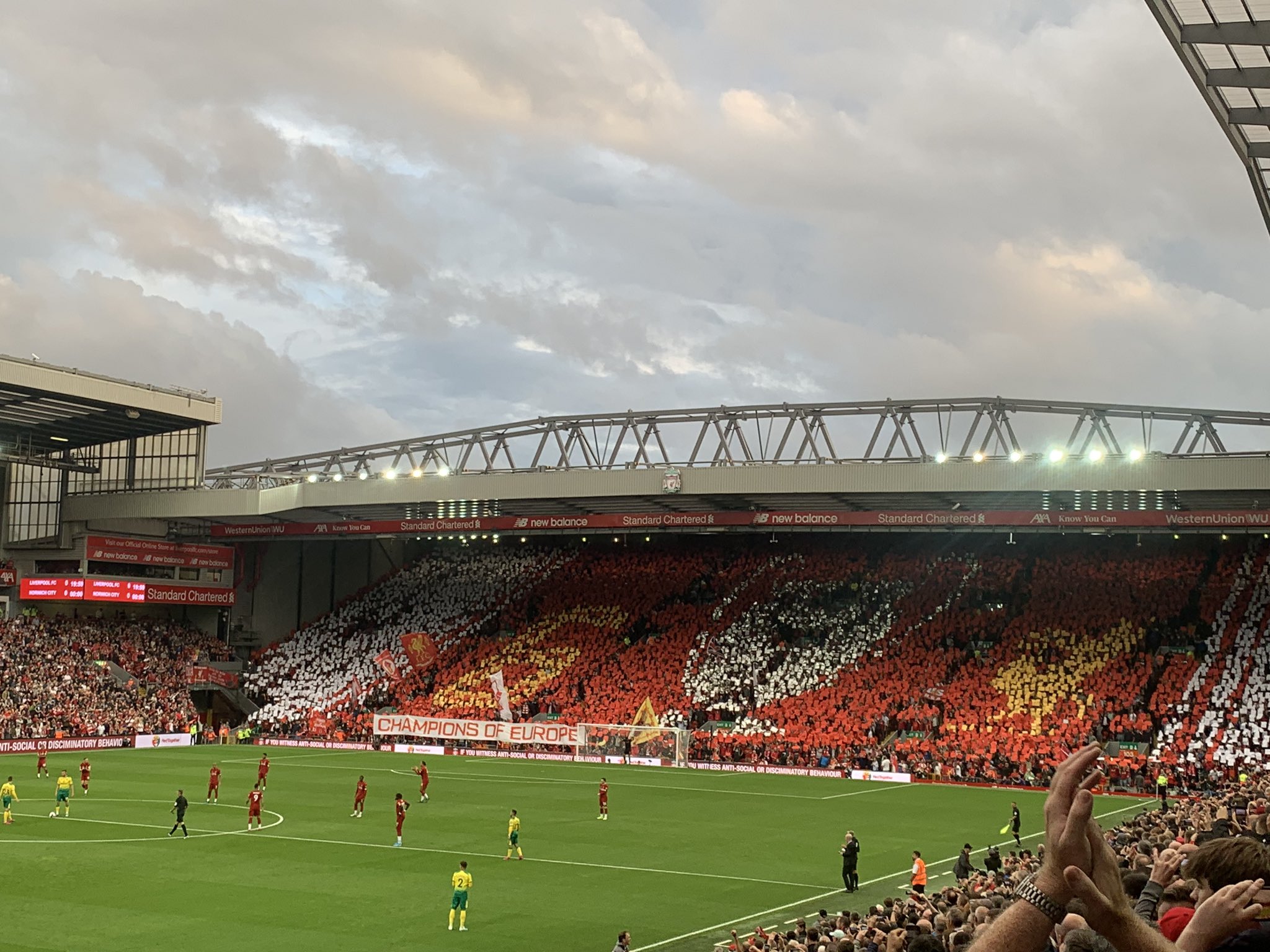 Liverpool Harap Bisa Angkat Trofi Premier League di Anfield