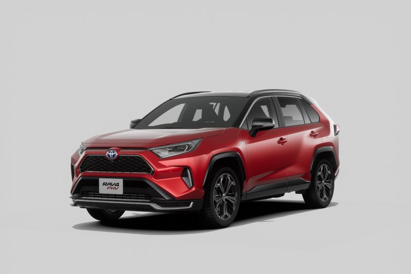 Toyota Luncurkan RAV4 PHEV, Bisa Tempuh 95 Km Pakai Baterai