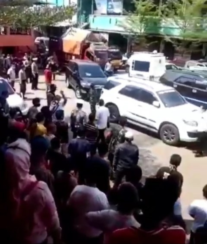 Pedagang Pasar Cileungsi Kompak Tolak Rapid Test, Petugas COVID-19 Sampai Diusir