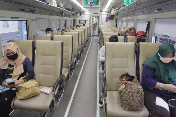 Asyik! Mulai Hari Ini Bisa Naik Kereta Jarak Jauh dari Jakarta