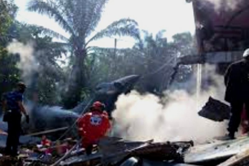 Pesawat TNI AU Jatuh di Riau, Diduga Menimpa Rumah Warga