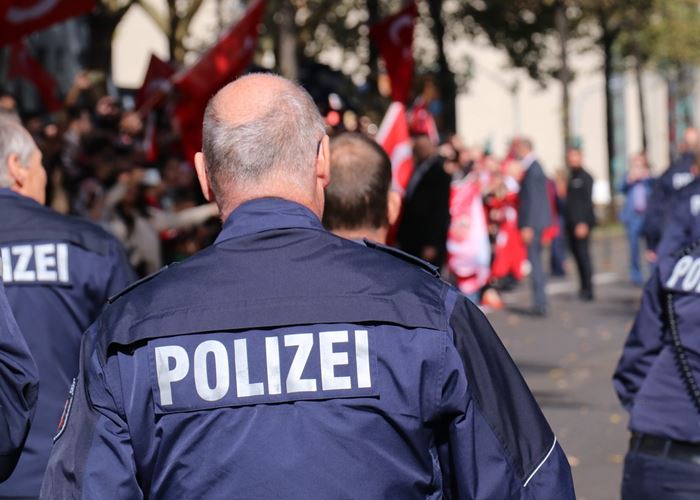 Kentut di Depan Polisi, Pria di Austria Didenda Hampir Rp 8 Juta 
