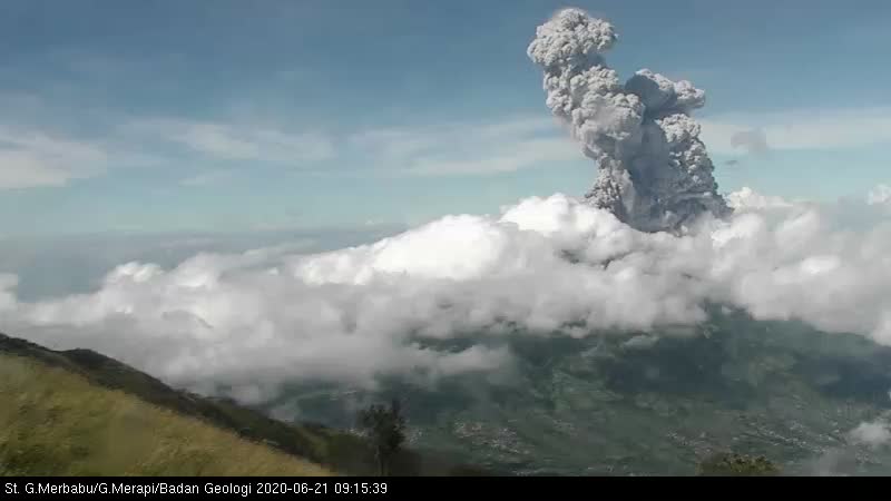 Gunung Merapi Erupsi, BPPTKG Tetapkan Status Waspada 