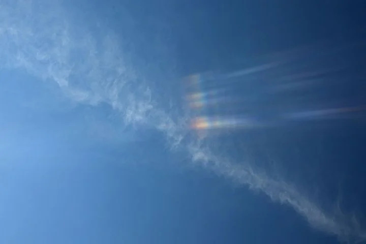 1593160183-pelangi-api-(1).jpg