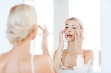 Urutan Skincare Malam yang Wajib untuk Cewek Usia 30-an 