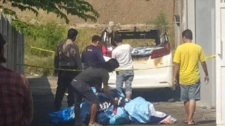 Polisi Temukan Botol hingga Jenglot di Tas Pelaku Pembakar Mobil Via Vallen