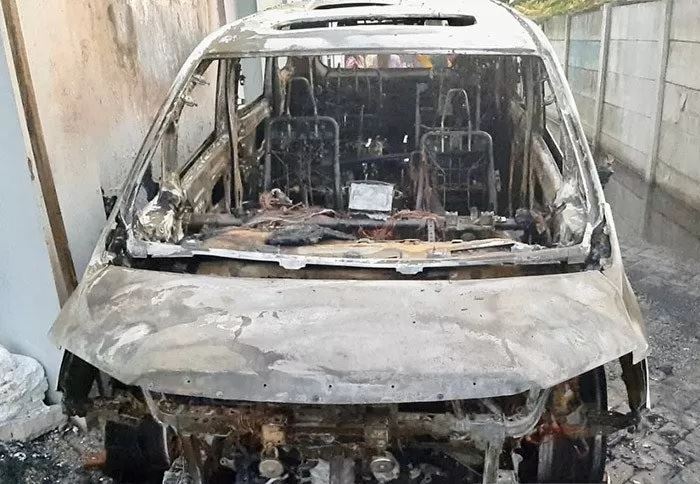 Polisi Duga Pembakar Mobil Via Vallen Adalah Fans Berat 