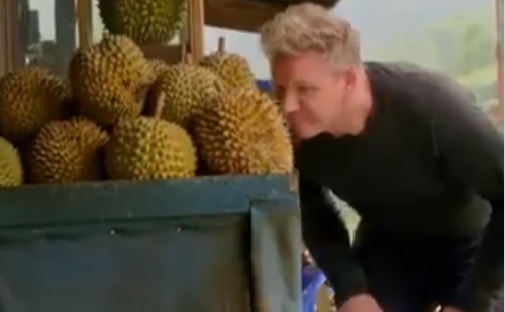 Reaksi 'Takut' Gordon Ramsay saat Cicip Durian Sumatera