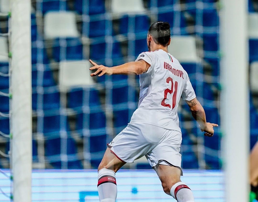 Ibrahimovic Mengaum, AC Milan Pastikan Tiket Liga Europa