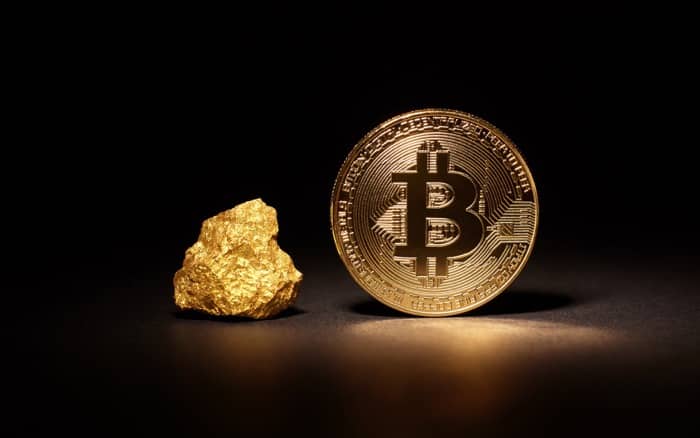 1596774212-Bitcoin-vs-Gold.jpg