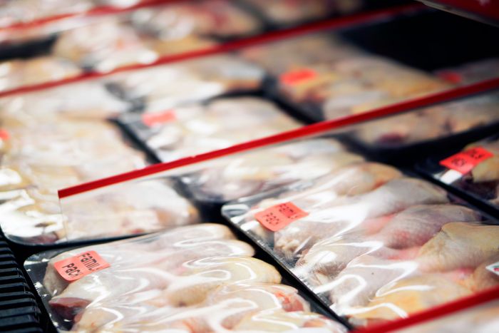 Cina Temukan Sayap Ayam Beku Positif COVID-19 yang Diimpor dari Brasil