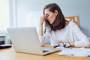 4 Cara Cegah Burnout Syndrome yang Bikin Tak Semangat Kerja 