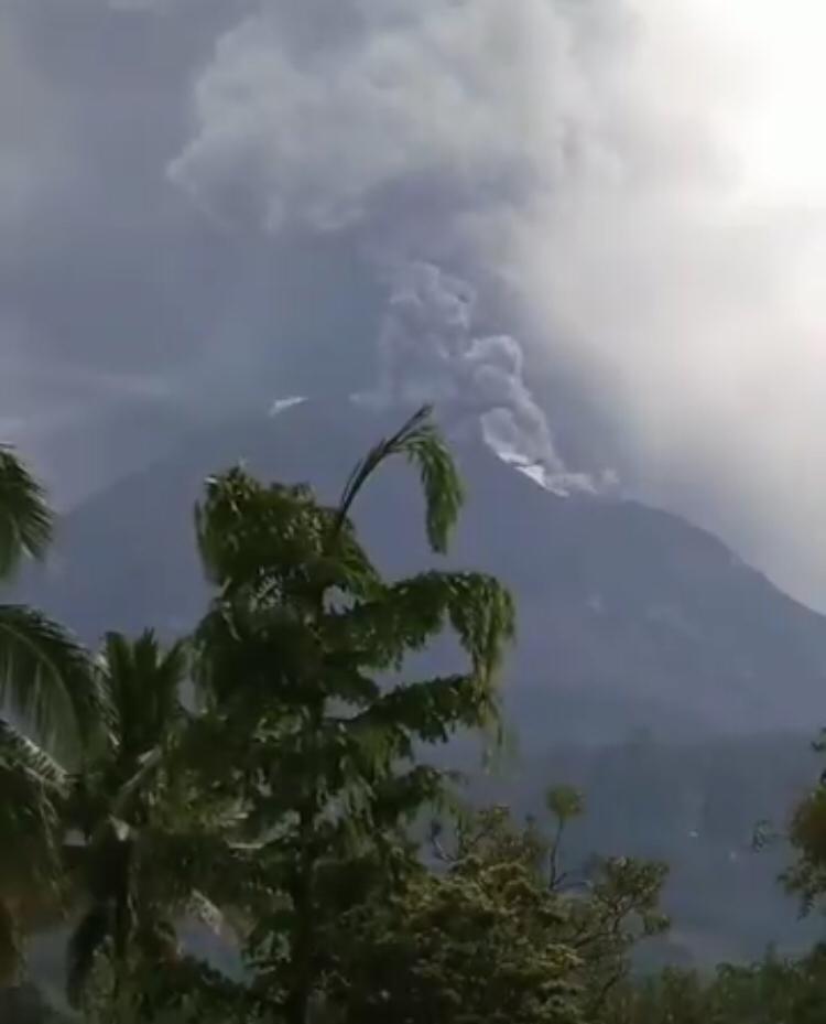 Gunung Sinabung Kembali Erupsi Hari ini